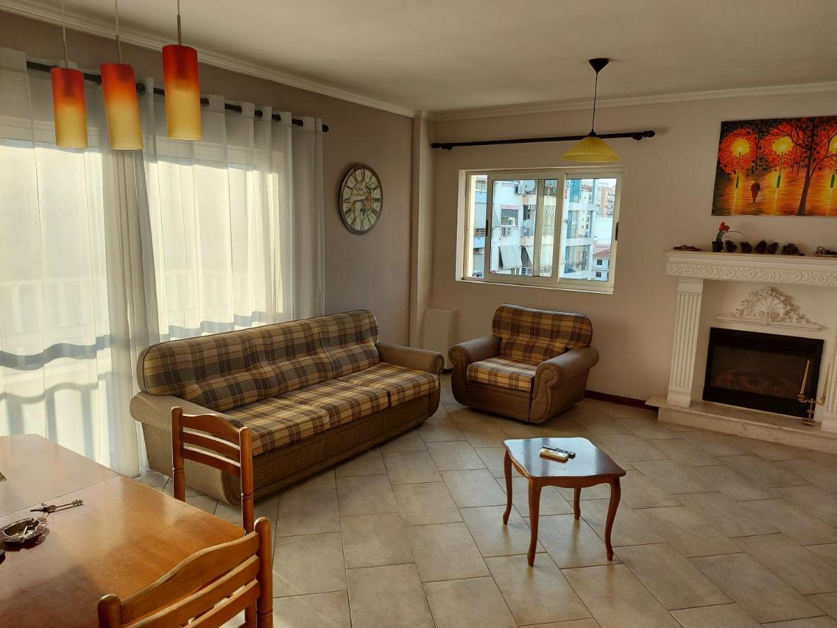 Manka' S Place Apartment Tirana Bagian luar foto