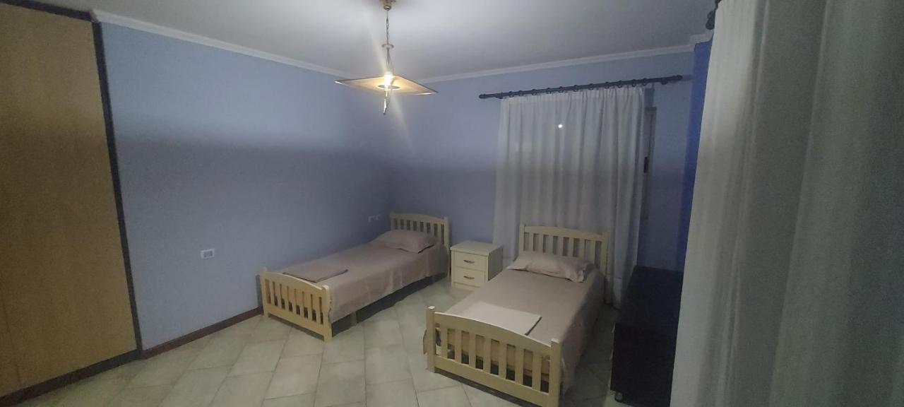 Manka' S Place Apartment Tirana Bagian luar foto